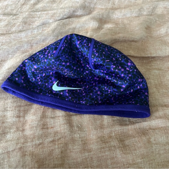 Nike Womens Knit Running Reflective Purple Training Hat Cap - Picture 3 of 6